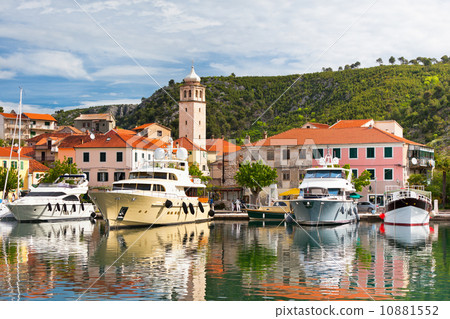 Skradin is a small historic town in Croatia 10881552