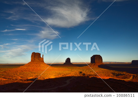 Monument Valley 10886511