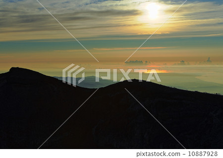 從富士山/劍道礦的早晨陽光照耀的東京灣 從富士山/劍道礦的早晨陽光照耀的東京灣 10887928