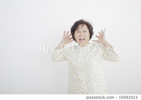 Senior portrait 10892023