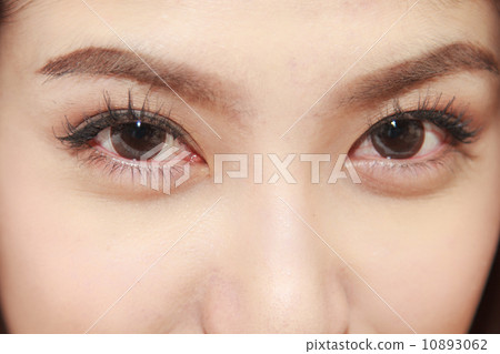 Closeup of woman eyes 10893062