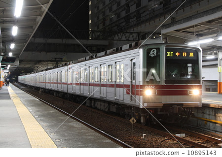 日比谷線直接東武伊勢崎線20005系列 10895143