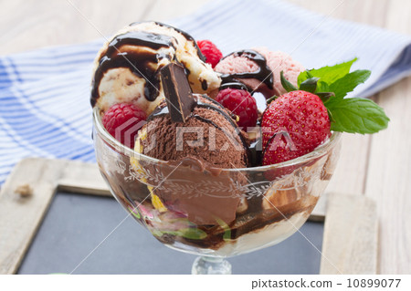 cup of fresh icecream close up cup of fresh icecream close up 10899077