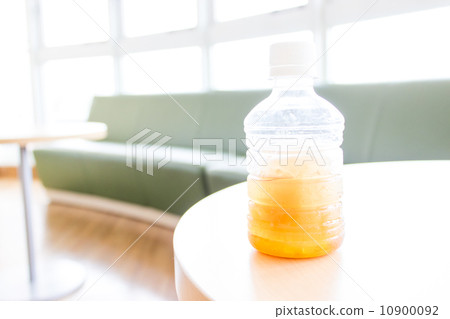 Frozen plastic bottle 10900092