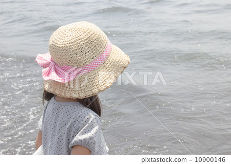 5歲的海女孩在夏天 5歲的海女孩在夏天 10900146