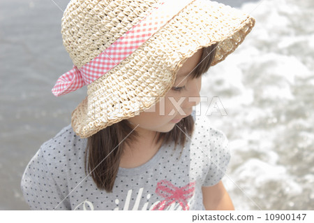 5歲的海女孩在夏天 5歲的海女孩在夏天 10900147