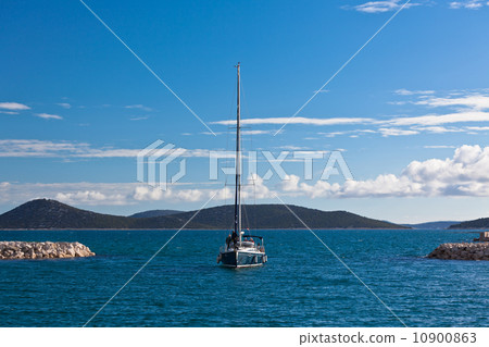 Recreational Yacht at Adriatic Sea Recreational Yacht at Adriatic Sea 10900863
