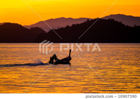 Boat ship with sunset 10907390