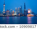 上海外灘夜景 10909817