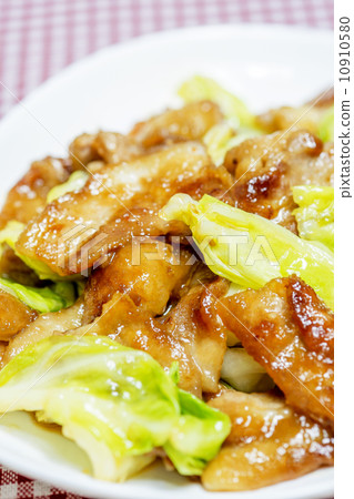 Cooked meat 10910580