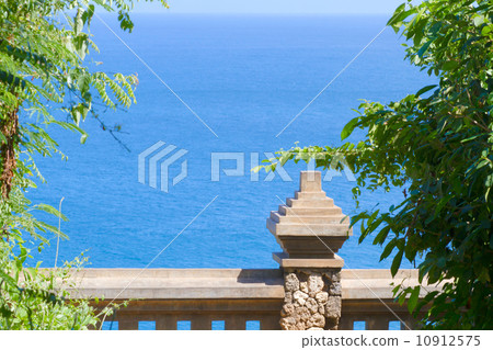 Uluwatu temple, Bali, Indonesia. Uluwatu temple, Bali, Indonesia. 10912575