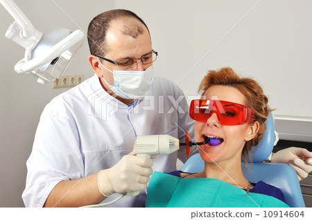 dentist tooth filling 10914604