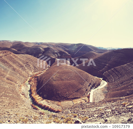 Atlas mountains 10917379