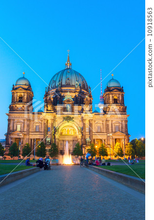Berlin Cathedral church (Berliner Dom), Berlin, Germany 10918563
