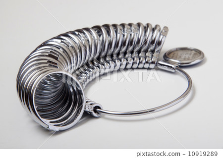 Ring size gauge 10919289