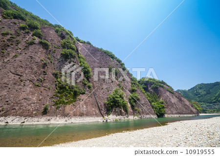 Kogitsugawa monolithic rock 10919555