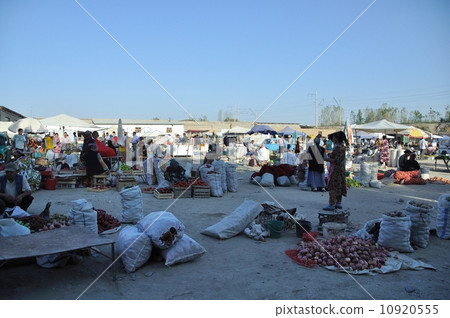 Bazaar, Samarkand, Uzbekistan 10920555
