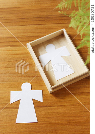 Doll (Hitata) Paper doll that enshrines filth 10920731