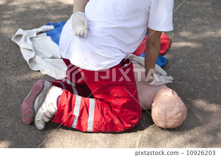 first aid training 10926203