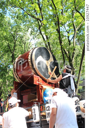 Japanese drum  10927447