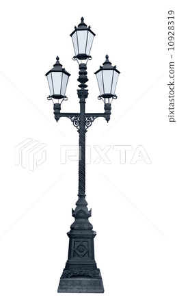 Triple lamppost 10928319