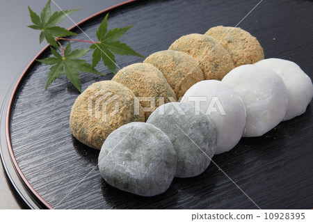 Japanese confectionery 10928395