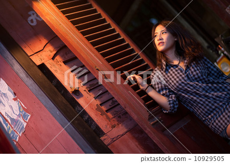 portrait asian girl 10929505