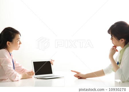 Women working Women working 10930278
