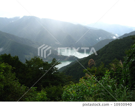 Lake Okutama 10930940