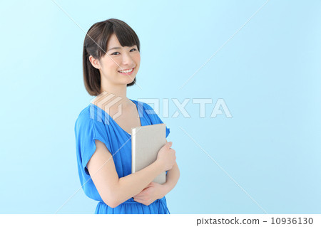 書籍·年輕女士·藍背 10936130