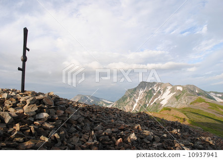 Treasures of Mt. Little Hwa and Mt. Hakubama 10937941