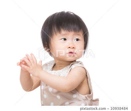 Asia baby girl clapping hand Asia baby girl clapping hand 10938484
