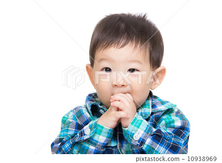 Asian baby boy suck finger Asian baby boy suck finger 10938969