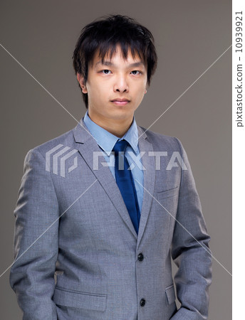 Asian businessman Asian businessman 10939921