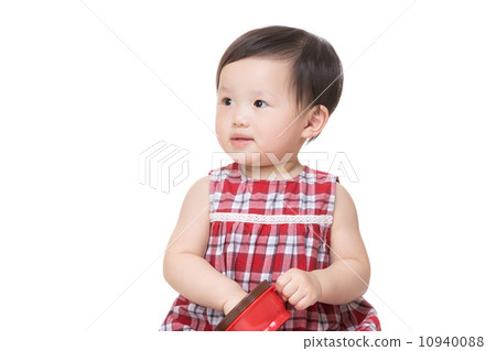 Asian little girl with snack box Asian little girl with snack box 10940088