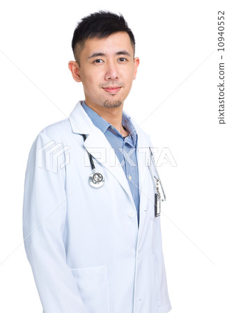 Smiling asia doctor 10940552