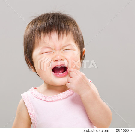Girl with toothache 10940820