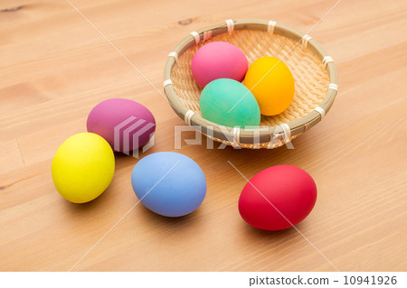 Colourful painted easter egg 10941926