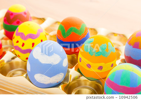 kid painted easter egg in package 10942506