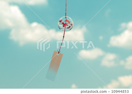 Glass wind bells swaying in the wind Glass wind bells swaying in the wind 10944853
