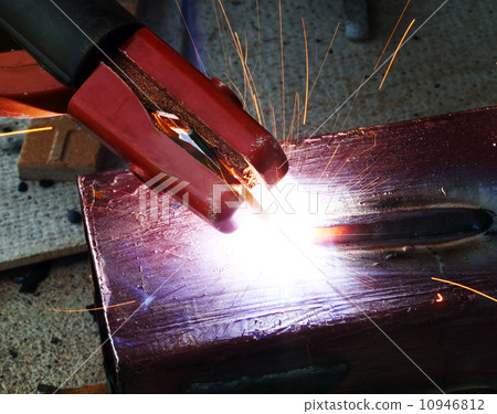 close up of electric welding 10946812
