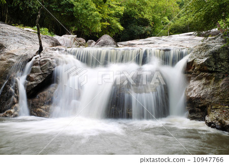 Kao Chon waterfall, Ratchaburi, Thailand 10947766
