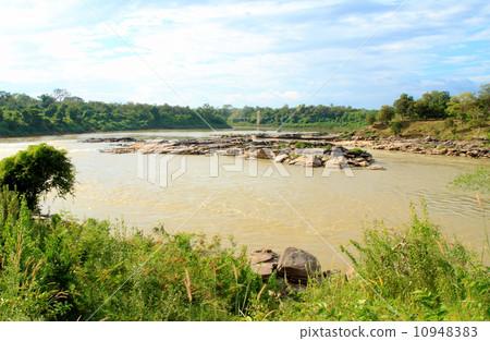 Mekong river at Kaeng Tana park , Thailand 10948383