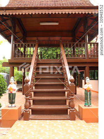 classic wooden stairs classic wooden stairs 10948552