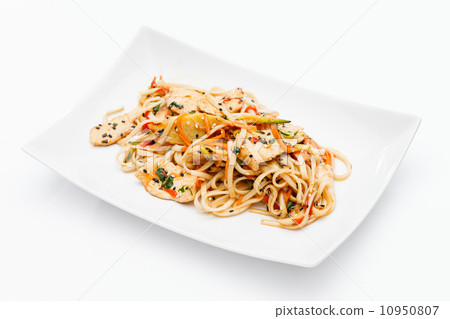 noodle with chicken 10950807