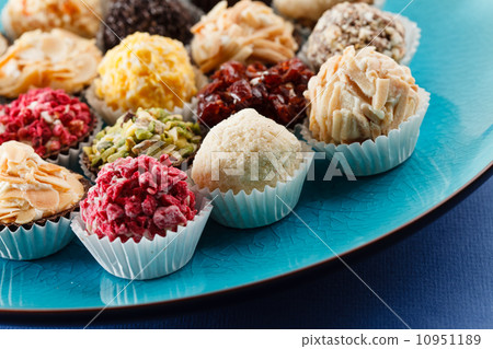 chocolate candy chocolate candy 10951189