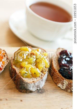 toasts with jam 10951853