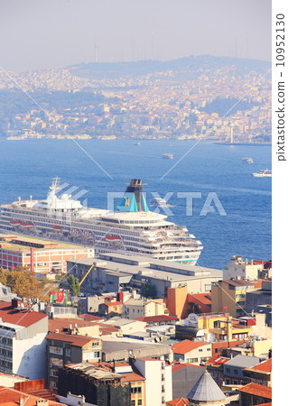 Townscape of Istanbul, Turkey 10952130