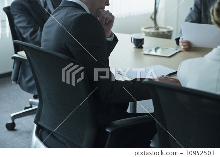 Multi-generation business Multi-generation business 10952501