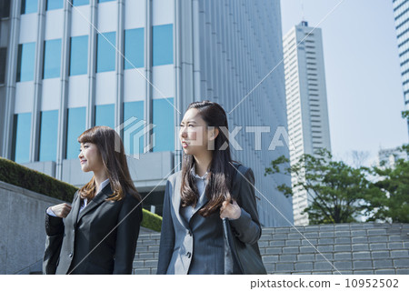 Multi-generation business 10952502